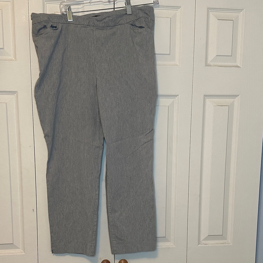 Hilary Radley Women's Gray Ankle Pants